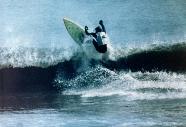Art rides a Stussy